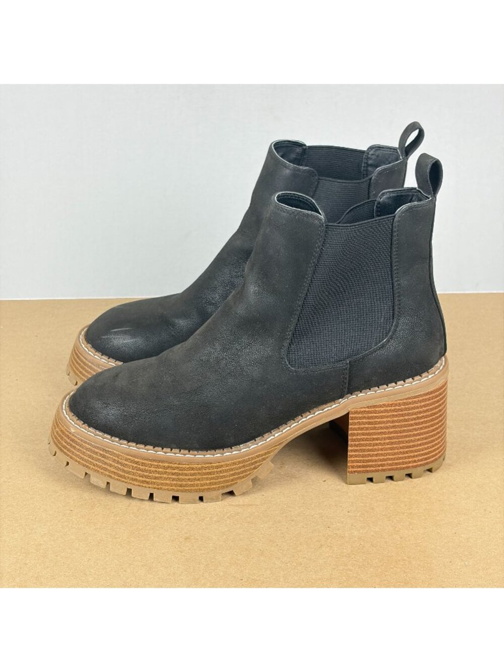 Altar'd State Ensley Chelsea Boots Womens 7.5 Black Tan Pull On Double Gore